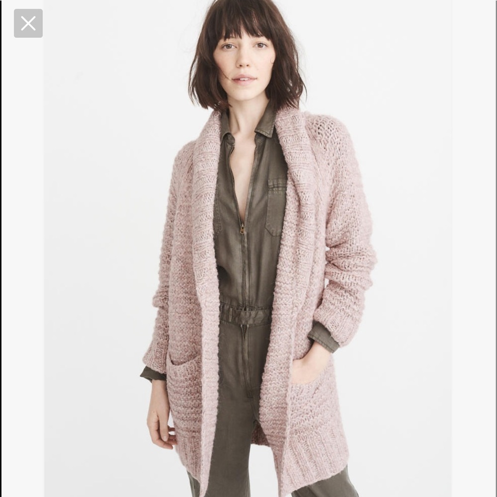 Abercrombie and Fitch Cable Knit 🧶 Cardigan - Picture 4 of 4